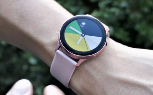 互联网要点:galaxy watch active 2评论:坚固的中档智能手表